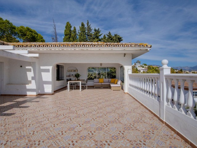 Villa con 5 Dormitorios  en Torrenueva