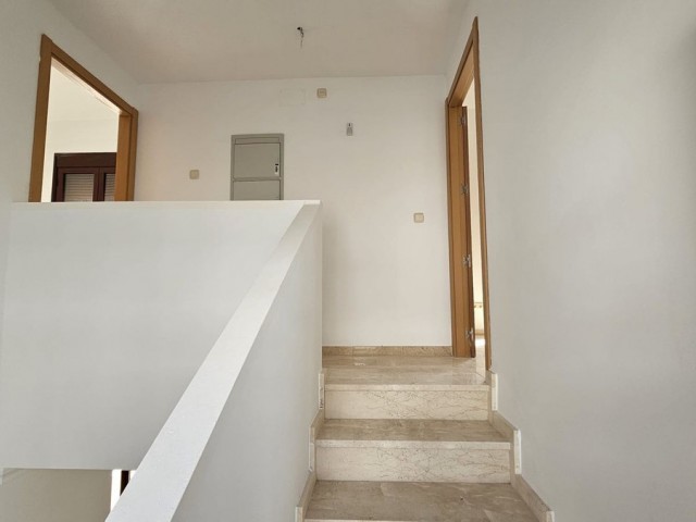 2 Schlafzimmer Reihenhaus in Doña Julia