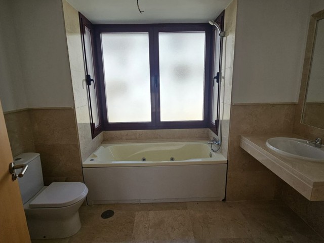 2 Schlafzimmer Reihenhaus in Doña Julia