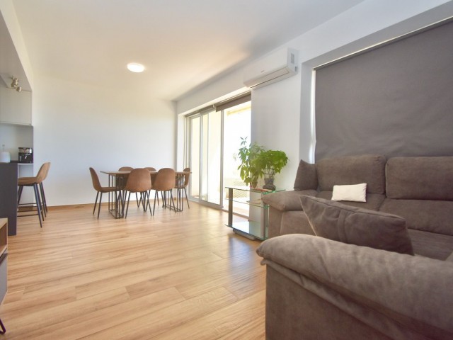 Apartamento con 2 Dormitorios  en Benalmadena