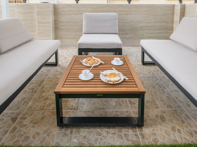 Apartamento con 3 Dormitorios  en Málaga