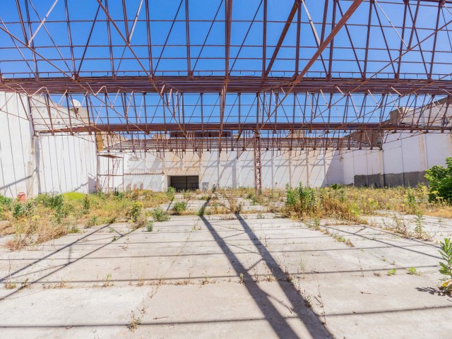 Comercial, La Colina, R5274619