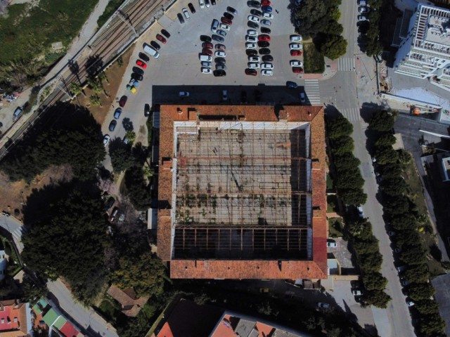 Commercial in La Colina