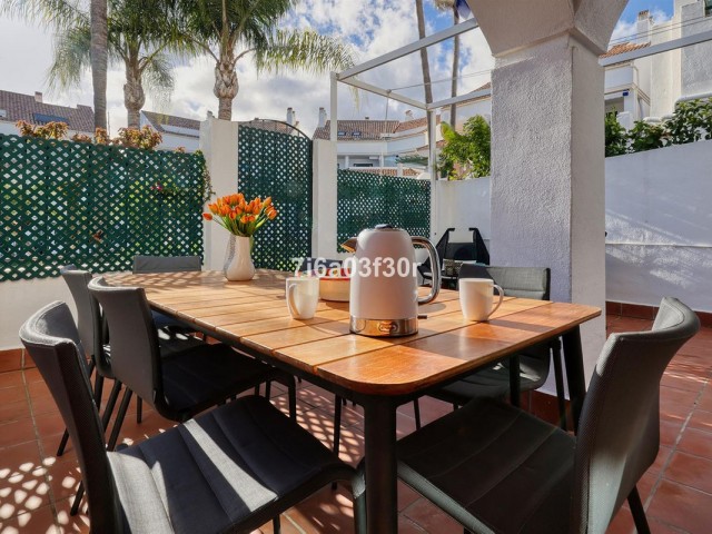 4 Soveroms Rekkehus i San Pedro de Alcántara