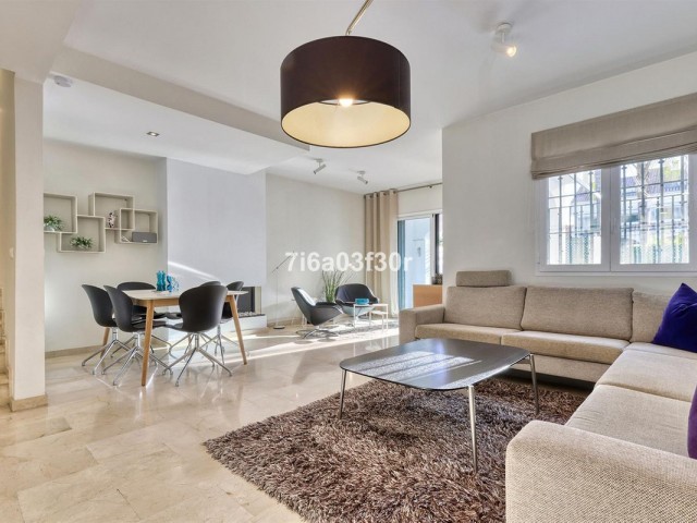 4 Schlafzimmer Reihenhaus in San Pedro de Alcántara