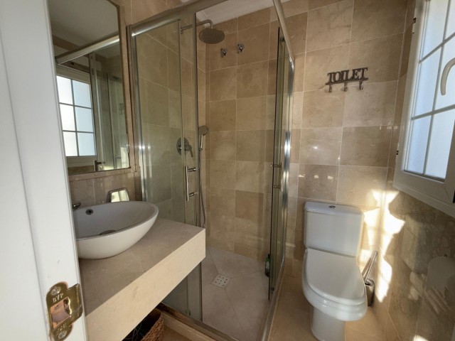 4 Makuuhuoneen Huoneisto Nueva Andalucía