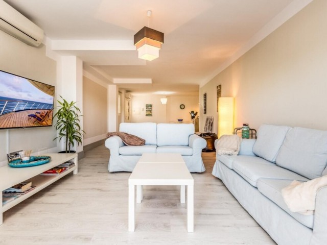 2 Bedrooms Apartment in Nueva Andalucía