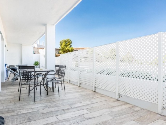 2 Bedrooms Apartment in Nueva Andalucía