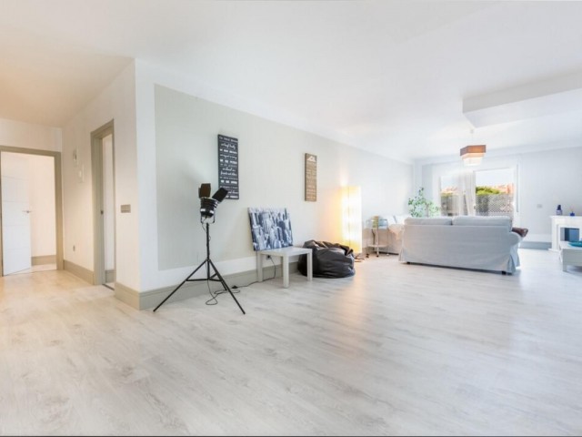 2 Bedrooms Apartment in Nueva Andalucía