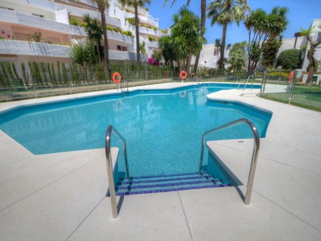 2 Bedrooms Apartment in Nueva Andalucía