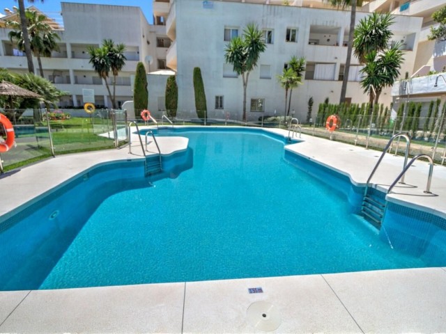 2 Bedrooms Apartment in Nueva Andalucía