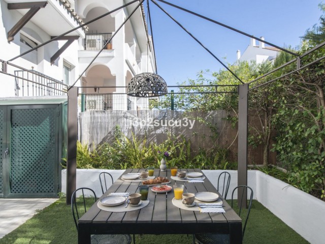 3 Bedrooms Apartment in Guadalmina Baja