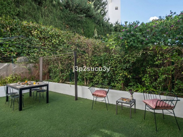 3 Bedrooms Apartment in Guadalmina Baja