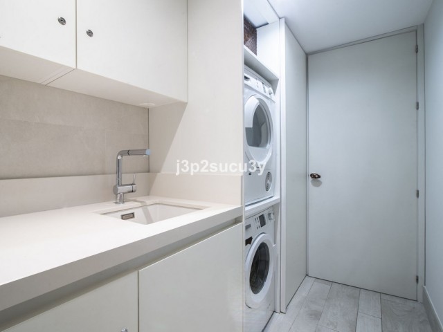 3 Bedrooms Apartment in Guadalmina Baja