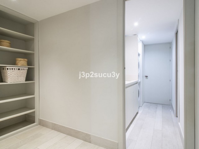 3 Bedrooms Apartment in Guadalmina Baja