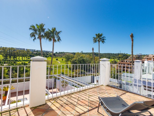 Maison mitoyenne avec 3 Chambres  à Estepona
