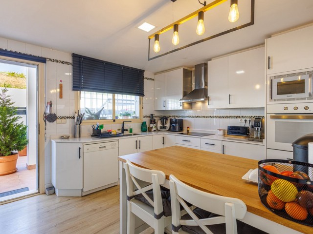 3 Makuuhuoneen Rivitalo Estepona