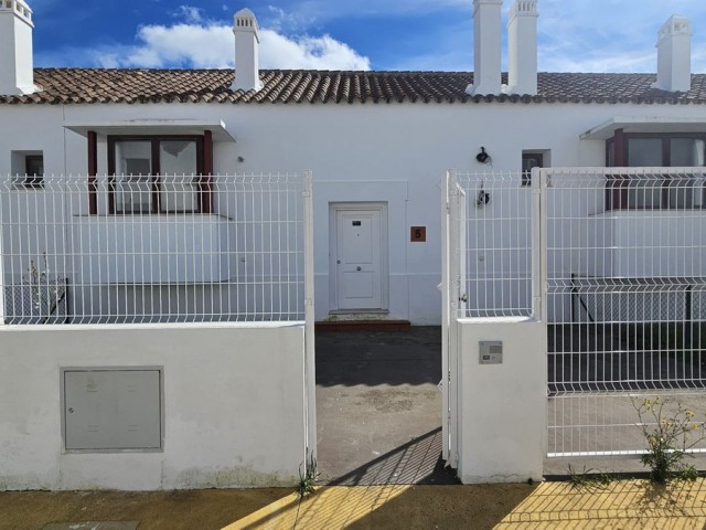 2 Slaapkamer Rijtjeshuis in Doña Julia