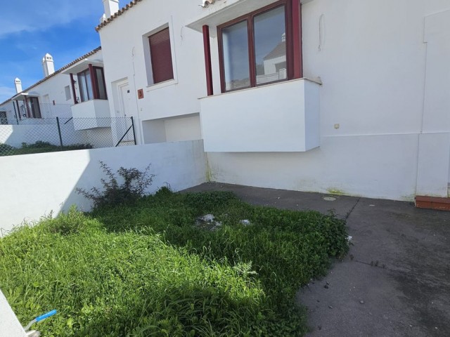 2 Slaapkamer Rijtjeshuis in Doña Julia