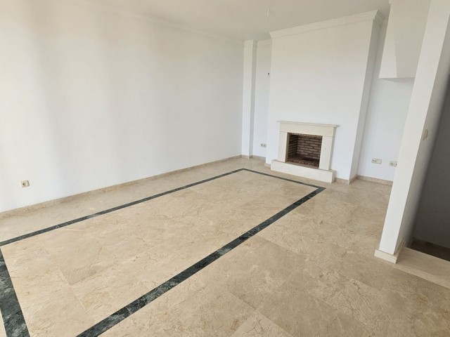 2 Schlafzimmer Reihenhaus in Doña Julia