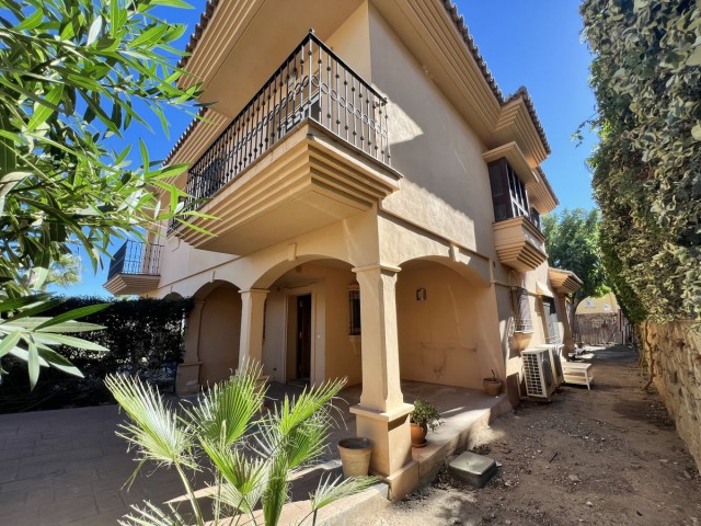 Maison mitoyenne avec 3 Chambres  à Mijas Costa