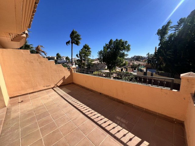 Maison mitoyenne avec 3 Chambres  à Mijas Costa