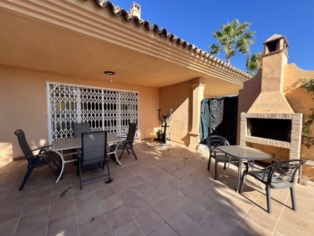 Maison mitoyenne avec 3 Chambres  à Mijas Costa