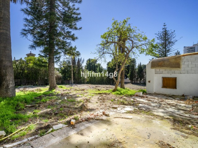  Tomt i Nueva Andalucía