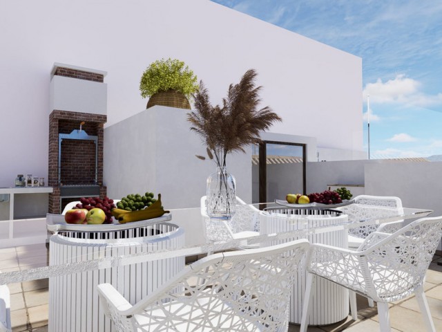 3 Bedrooms Townhouse in Estepona