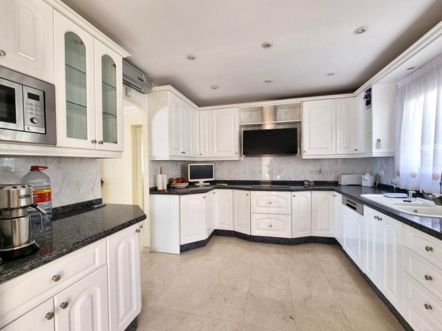 5 Sovrums Villa i Benalmadena