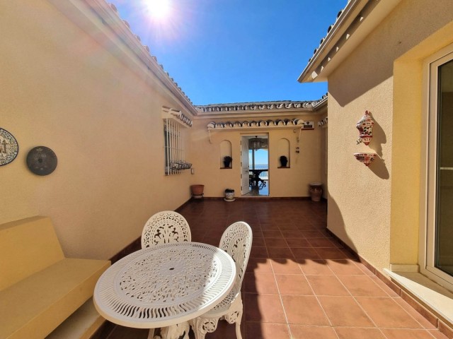 5 Bedrooms Villa in Benalmadena