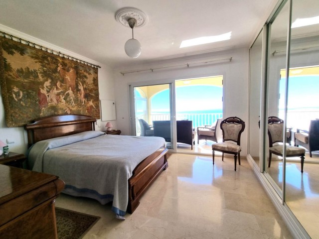 5 Bedrooms Villa in Benalmadena