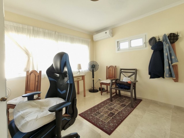 5 Bedrooms Villa in Benalmadena