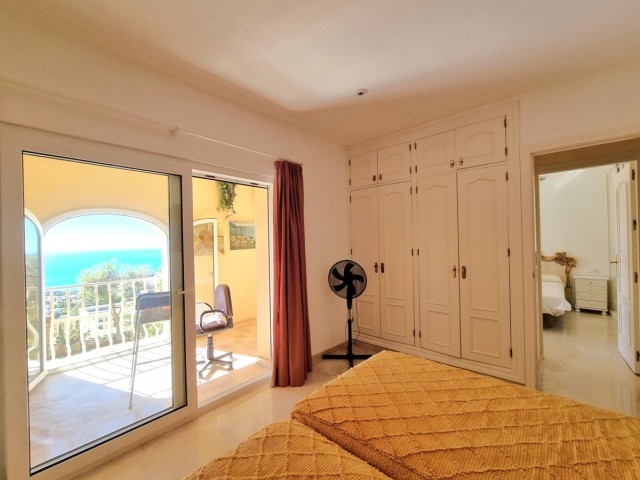5 Bedrooms Villa in Benalmadena