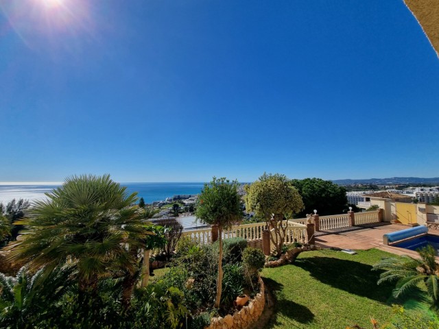 5 Bedrooms Villa in Benalmadena