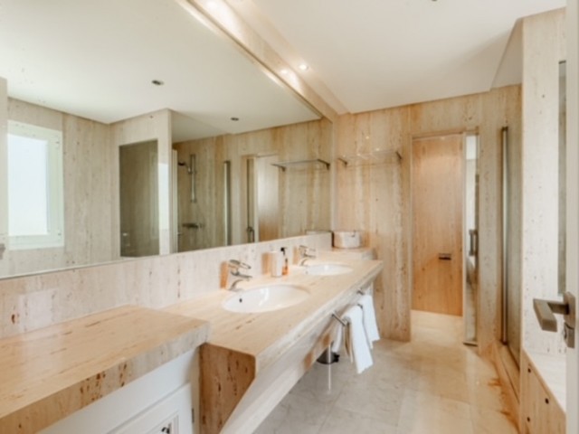 4 Soveroms Rekkehus i Estepona