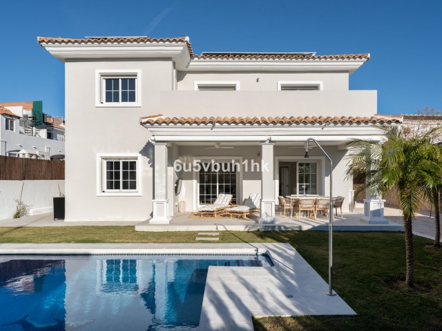 Maison mitoyenne avec 4 Chambres  à Campo Mijas
