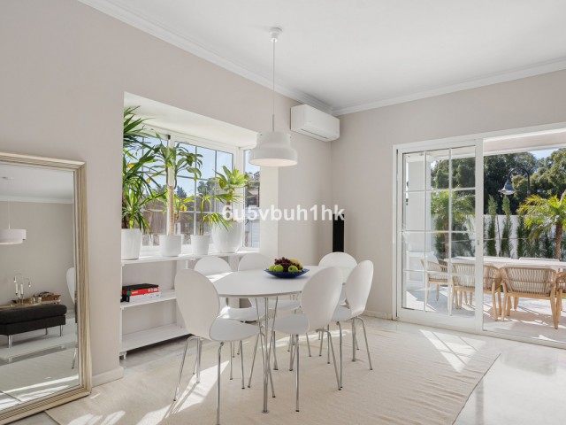 Maison mitoyenne avec 4 Chambres  à Campo Mijas