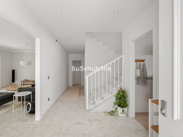 Maison mitoyenne avec 4 Chambres  à Campo Mijas