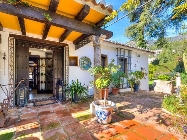 4 Bedrooms Villa in Mijas
