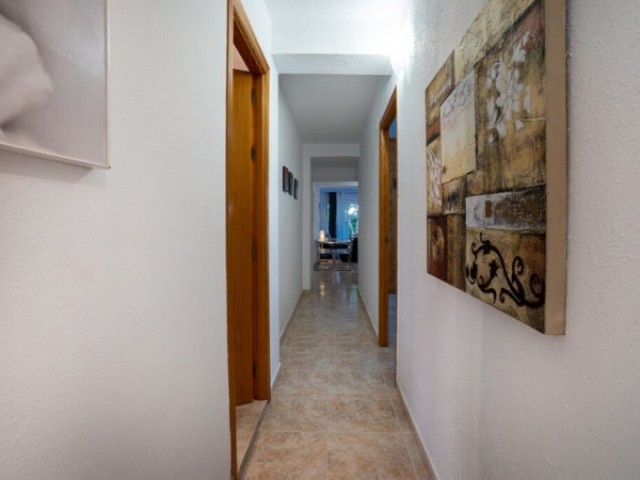 Apartamento con 3 Dormitorios  en Los Boliches