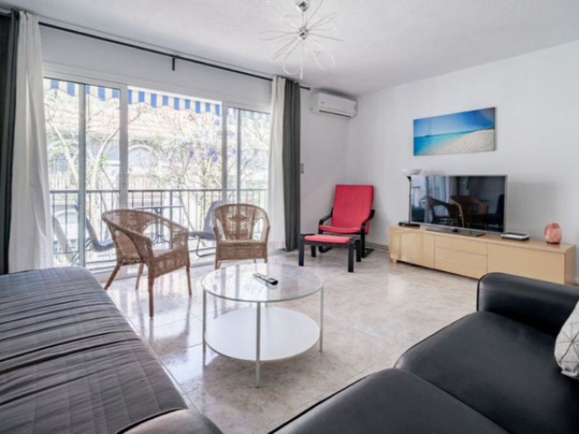 Apartamento con 3 Dormitorios  en Los Boliches
