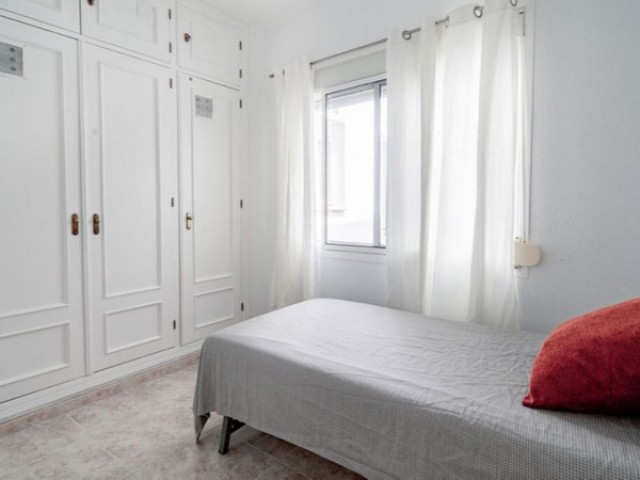 Apartamento con 3 Dormitorios  en Los Boliches