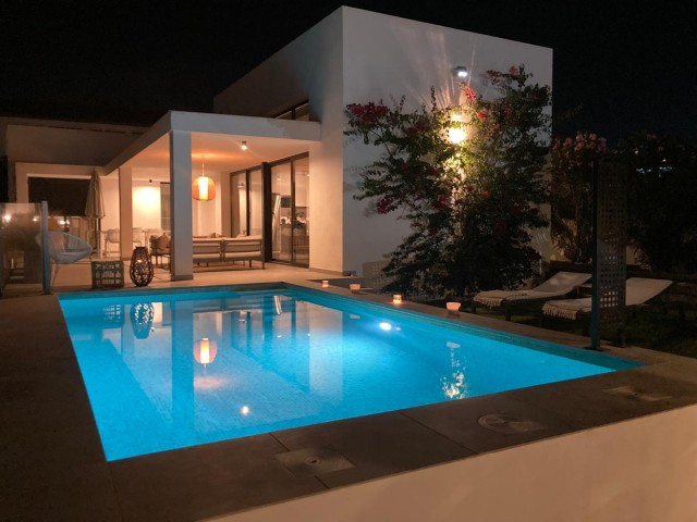 Villa con 3 Dormitorios  en Valle Romano