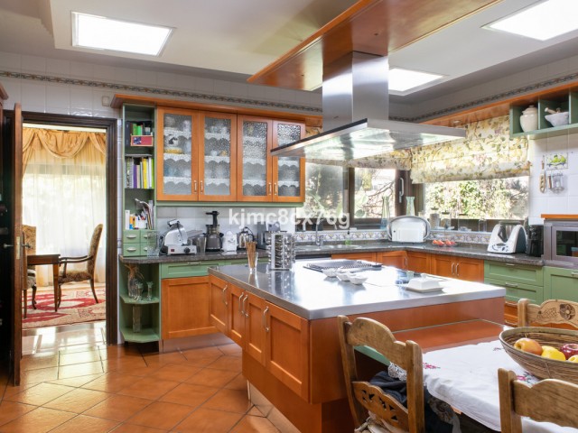 7 Makuuhuoneen Huvila Calahonda