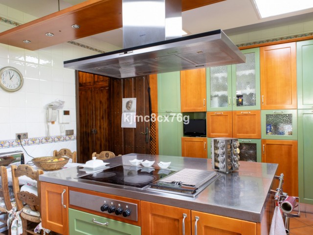 7 Makuuhuoneen Huvila Calahonda