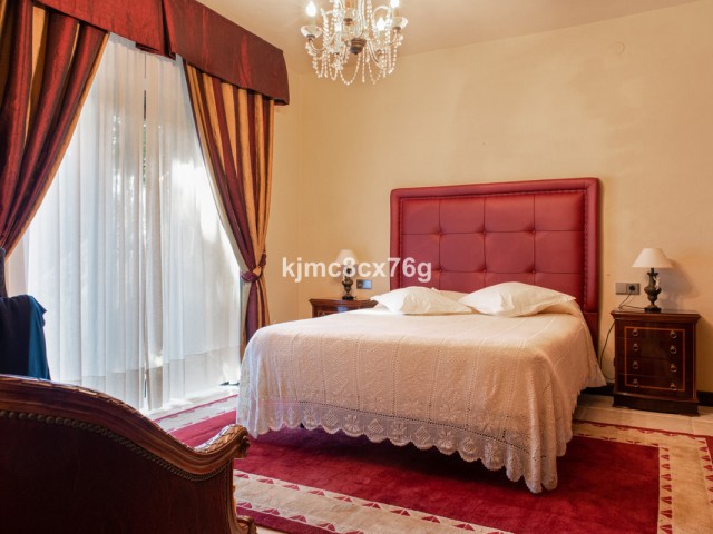 7 Makuuhuoneen Huvila Calahonda