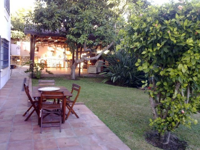 7 Slaapkamer Villa in Nueva Andalucía