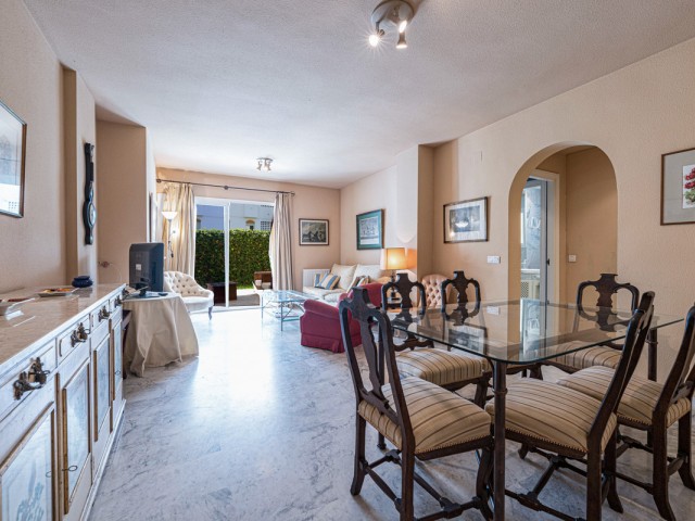 Huoneisto, Guadalmina Baja, R5118331