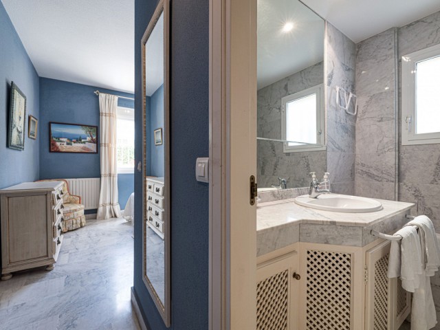 3 Makuuhuoneen Huoneisto Guadalmina Baja